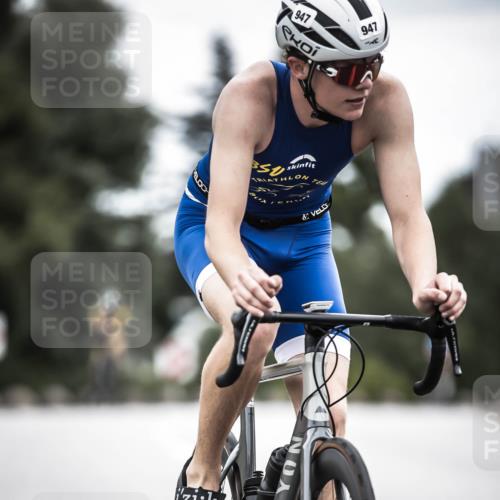 21.06.2026 - 29. Vierlanden-Triathlon H.Heesch http://msf.ph/oto/9860198 21.06.2026 12:06:45 Radfahren 281, 771, 786, 834, 856, 861, 889, 911, 914, 947, 951, 974 meine-sportfotos.de