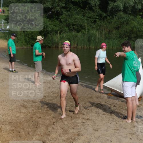 21.06.2026 - 29. Vierlanden-Triathlon Andreas Tolksdorf http://msf.ph/oto/9860200 21.06.2026 09:09:27 Schwimmen 291 meine-sportfotos.de