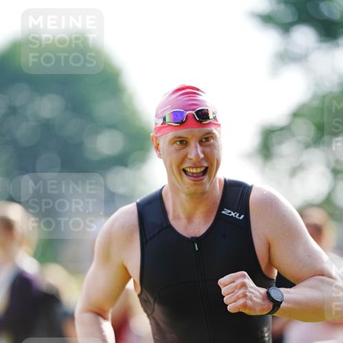 21.06.2026 - 29. Vierlanden-Triathlon LAZAROV Photography http://msf.ph/oto/9860219 21.06.2026 08:39:05 Schwimmen 10, 61, 82 meine-sportfotos.de