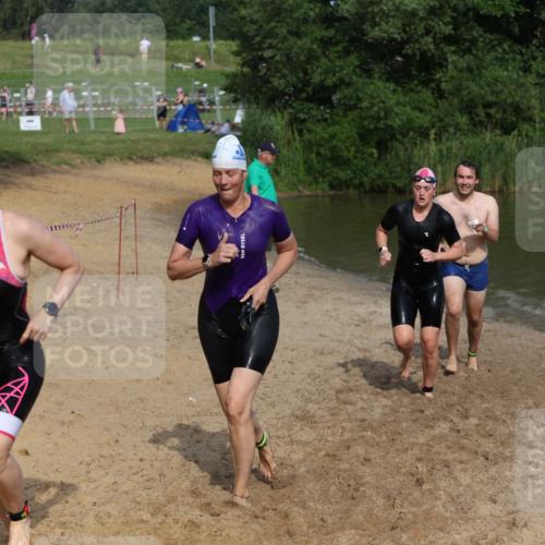 21.06.2026 - 29. Vierlanden-Triathlon Andreas Tolksdorf http://msf.ph/oto/9860226 21.06.2026 09:10:36 Schwimmen 267, 271, 284, 293, 298, 301 meine-sportfotos.de
