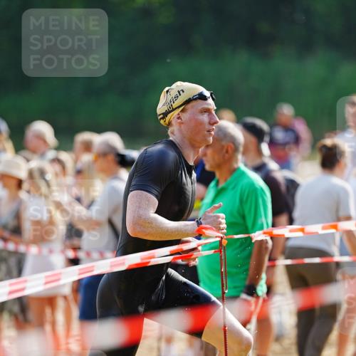 21.06.2026 - 29. Vierlanden-Triathlon LAZAROV Photography http://msf.ph/oto/9860243 21.06.2026 08:39:13 Schwimmen 10, 61 meine-sportfotos.de