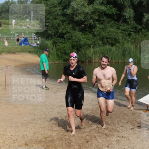 21.06.2026 - 29. Vierlanden-Triathlon Andreas Tolksdorf http://msf.ph/oto/9860244 21.06.2026 09:10:37 Schwimmen 267, 271, 284, 293, 298, 301 meine-sportfotos.de