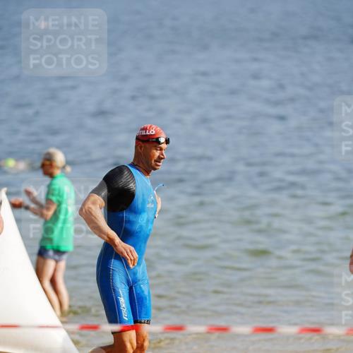 21.06.2026 - 29. Vierlanden-Triathlon LAZAROV Photography http://msf.ph/oto/9860301 21.06.2026 08:39:20 Schwimmen 10, 32, 155, 166, 212 meine-sportfotos.de
