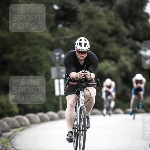 21.06.2026 - 29. Vierlanden-Triathlon H.Heesch http://msf.ph/oto/9860317 21.06.2026 12:06:57 Radfahren 638, 739, 768, 769, 847, 910, 946, 952, 953 meine-sportfotos.de