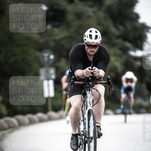 21.06.2026 - 29. Vierlanden-Triathlon H.Heesch http://msf.ph/oto/9860331 21.06.2026 12:06:58 Radfahren 638, 739, 768, 769, 847, 910, 946, 952, 953 meine-sportfotos.de
