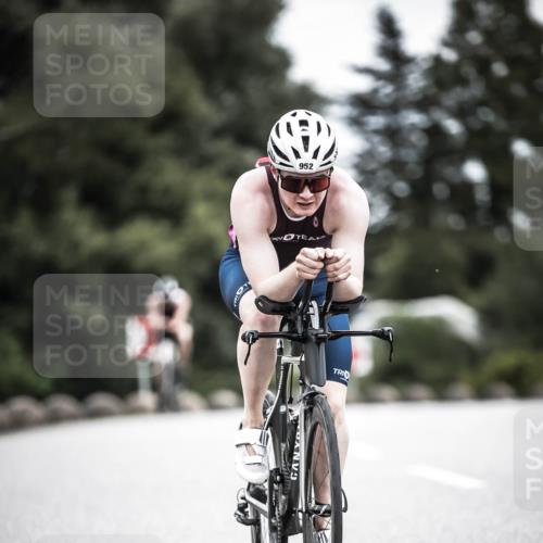 21.06.2026 - 29. Vierlanden-Triathlon H.Heesch http://msf.ph/oto/9860370 21.06.2026 12:07:01 Radfahren 638, 712, 768, 769, 910, 946, 952, 953 meine-sportfotos.de
