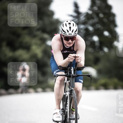 21.06.2026 - 29. Vierlanden-Triathlon H.Heesch http://msf.ph/oto/9860374 21.06.2026 12:07:01 Radfahren 638, 712, 768, 769, 910, 946, 952, 953 meine-sportfotos.de
