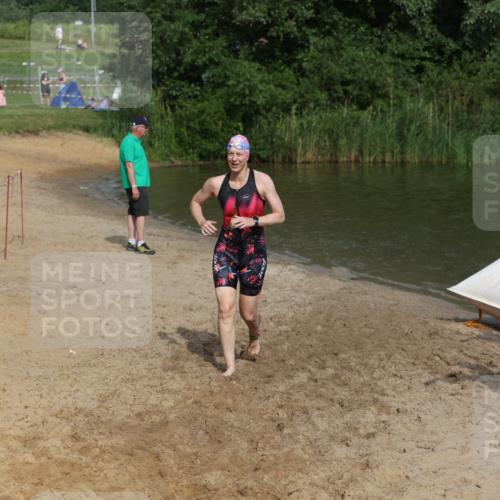 21.06.2026 - 29. Vierlanden-Triathlon Andreas Tolksdorf http://msf.ph/oto/9860423 21.06.2026 09:10:47 Schwimmen 273, 274, 301 meine-sportfotos.de