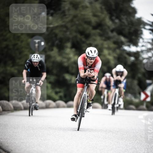 21.06.2026 - 29. Vierlanden-Triathlon H.Heesch http://msf.ph/oto/9860547 21.06.2026 12:07:22 Radfahren 790, 912, 923, 926, 933, 934, 935, 943, 962, 967 meine-sportfotos.de