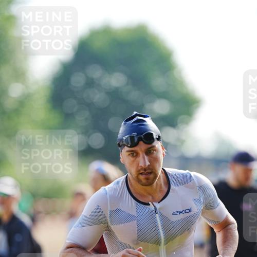 21.06.2026 - 29. Vierlanden-Triathlon LAZAROV Photography http://msf.ph/oto/9860554 21.06.2026 08:42:07 Schwimmen 38, 62, 67 meine-sportfotos.de