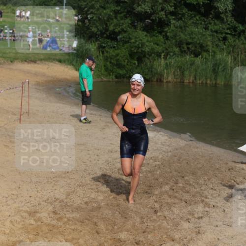 21.06.2026 - 29. Vierlanden-Triathlon Andreas Tolksdorf http://msf.ph/oto/9860590 21.06.2026 09:11:15 Schwimmen 223, 253 meine-sportfotos.de