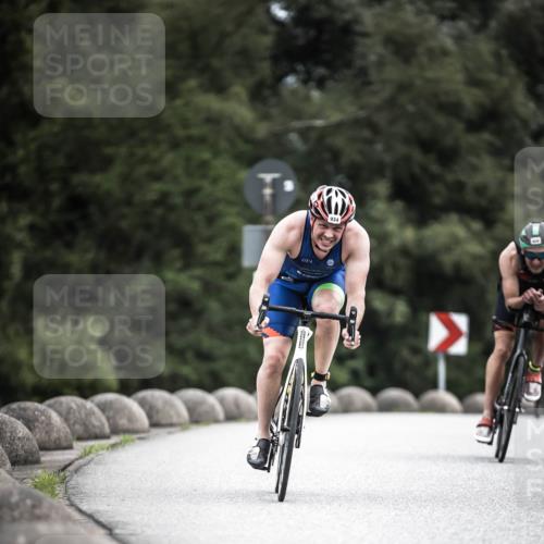 21.06.2026 - 29. Vierlanden-Triathlon H.Heesch http://msf.ph/oto/9860592 21.06.2026 12:07:25 Radfahren 670, 757, 790, 908, 912, 924, 926, 933, 934, 935, 938, 943, 962, 967 meine-sportfotos.de
