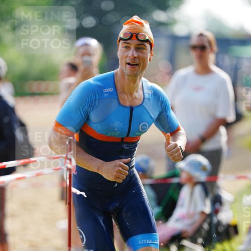 21.06.2026 - 29. Vierlanden-Triathlon LAZAROV Photography http://msf.ph/oto/9860598 21.06.2026 08:42:34 Schwimmen 43, 148 meine-sportfotos.de