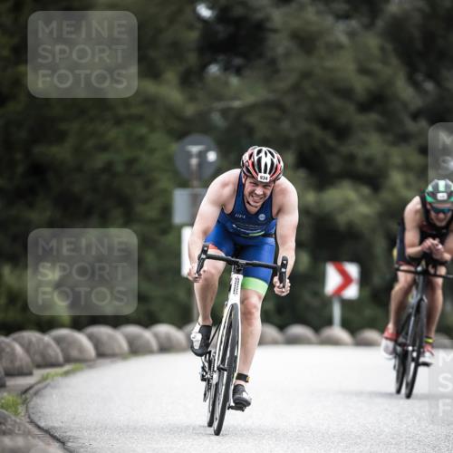 21.06.2026 - 29. Vierlanden-Triathlon H.Heesch http://msf.ph/oto/9860601 21.06.2026 12:07:26 Radfahren 670, 757, 790, 908, 912, 921, 924, 926, 933, 934, 935, 938, 943, 962, 967 meine-sportfotos.de
