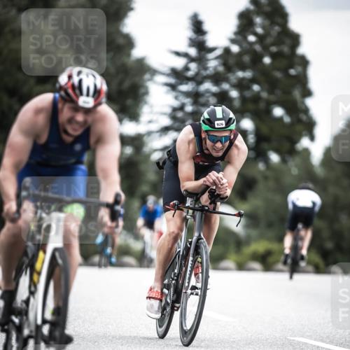 21.06.2026 - 29. Vierlanden-Triathlon H.Heesch http://msf.ph/oto/9860608 21.06.2026 12:07:26 Radfahren 670, 757, 790, 908, 912, 921, 924, 926, 933, 934, 935, 938, 943, 962, 967 meine-sportfotos.de