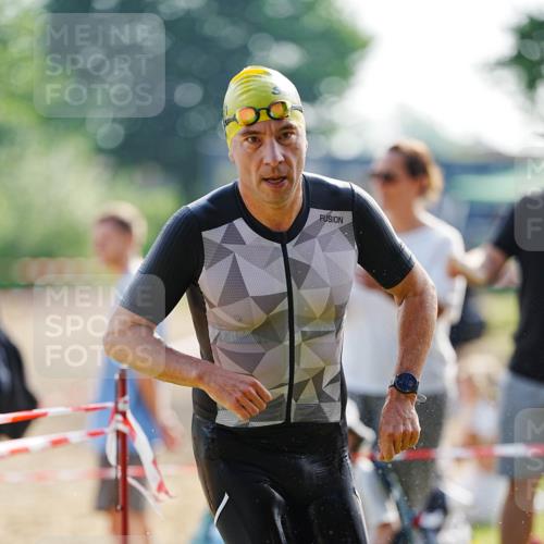21.06.2026 - 29. Vierlanden-Triathlon LAZAROV Photography http://msf.ph/oto/9860625 21.06.2026 08:42:42 Schwimmen 43, 148, 193, 210 meine-sportfotos.de