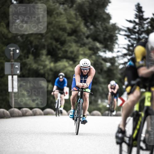 21.06.2026 - 29. Vierlanden-Triathlon H.Heesch http://msf.ph/oto/9860636 21.06.2026 12:07:28 Radfahren 670, 757, 790, 908, 912, 921, 924, 925, 926, 933, 934, 935, 938, 969 meine-sportfotos.de
