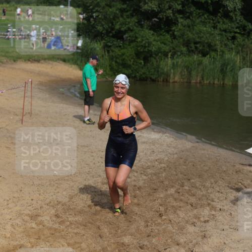 21.06.2026 - 29. Vierlanden-Triathlon Andreas Tolksdorf http://msf.ph/oto/9860638 21.06.2026 09:11:16 Schwimmen 223, 253 meine-sportfotos.de