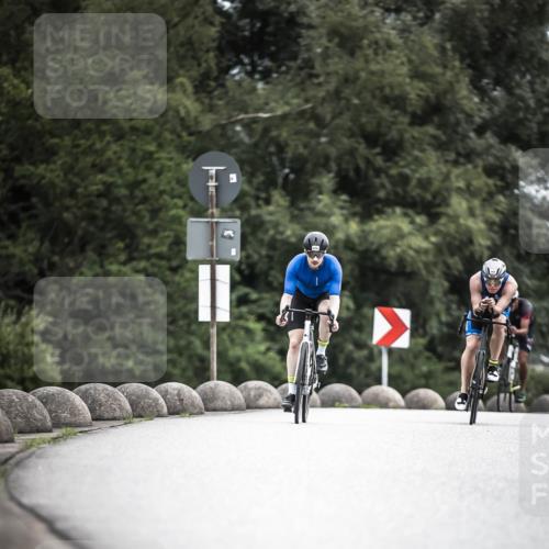 21.06.2026 - 29. Vierlanden-Triathlon H.Heesch http://msf.ph/oto/9860668 21.06.2026 12:07:29 Radfahren 670, 757, 908, 912, 921, 924, 925, 926, 933, 934, 938, 969 meine-sportfotos.de