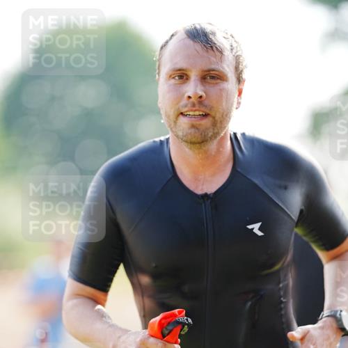 21.06.2026 - 29. Vierlanden-Triathlon LAZAROV Photography http://msf.ph/oto/9860683 21.06.2026 08:42:56 Schwimmen 27, 193, 210 meine-sportfotos.de