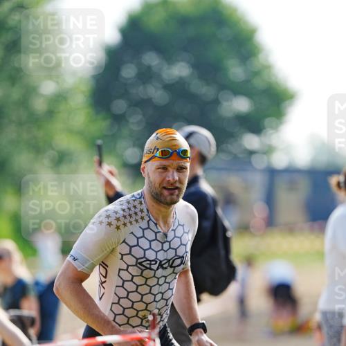 21.06.2026 - 29. Vierlanden-Triathlon LAZAROV Photography http://msf.ph/oto/9860708 21.06.2026 08:43:44 Schwimmen 42, 44, 88, 108, 154 meine-sportfotos.de