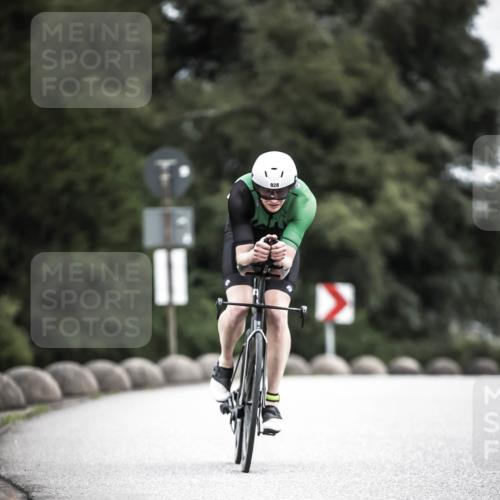 21.06.2026 - 29. Vierlanden-Triathlon H.Heesch http://msf.ph/oto/9860760 21.06.2026 12:07:38 Radfahren 822, 860, 925, 928, 969 meine-sportfotos.de