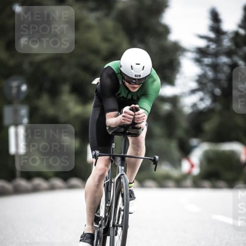 21.06.2026 - 29. Vierlanden-Triathlon H.Heesch http://msf.ph/oto/9860798 21.06.2026 12:07:38 Radfahren 822, 860, 925, 928, 969 meine-sportfotos.de