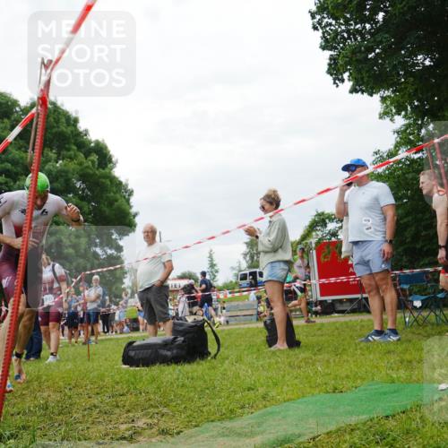 21.06.2026 - 29. Vierlanden-Triathlon LAZAROV Photography http://msf.ph/oto/9860837 21.06.2026 12:05:50 Schwimmen 968, 979 meine-sportfotos.de