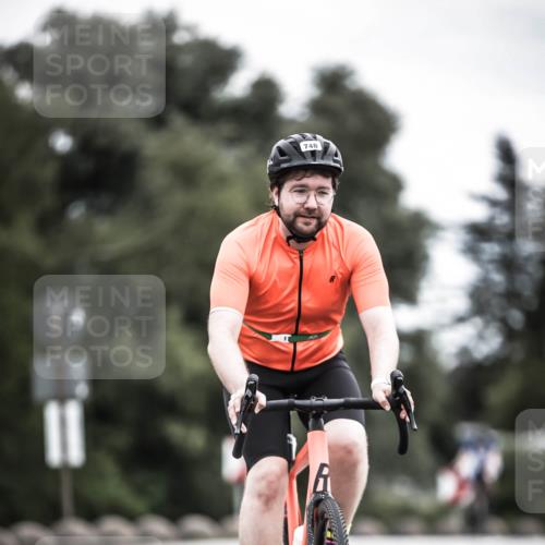 21.06.2026 - 29. Vierlanden-Triathlon H.Heesch http://msf.ph/oto/9860838 21.06.2026 12:07:47 Radfahren 748, 816, 871, 899, 977 meine-sportfotos.de