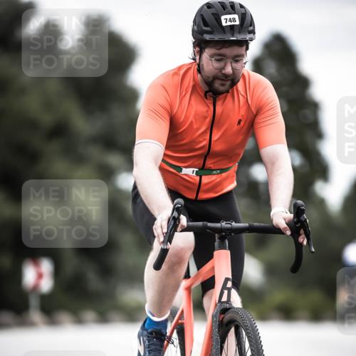 21.06.2026 - 29. Vierlanden-Triathlon H.Heesch http://msf.ph/oto/9860864 21.06.2026 12:07:48 Radfahren 728, 748, 816, 871, 899, 977 meine-sportfotos.de