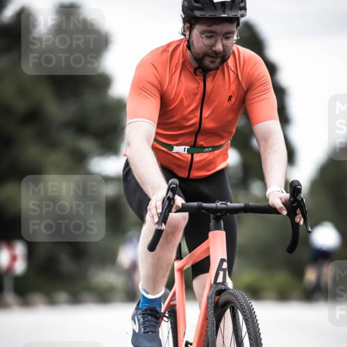 21.06.2026 - 29. Vierlanden-Triathlon H.Heesch http://msf.ph/oto/9860868 21.06.2026 12:07:48 Radfahren 728, 748, 816, 871, 899, 977 meine-sportfotos.de