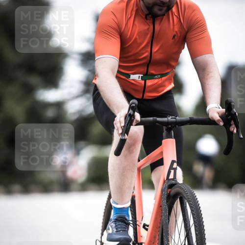 21.06.2026 - 29. Vierlanden-Triathlon H.Heesch http://msf.ph/oto/9860873 21.06.2026 12:07:48 Radfahren 728, 748, 816, 871, 899, 977 meine-sportfotos.de