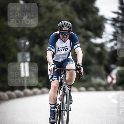 21.06.2026 - 29. Vierlanden-Triathlon H.Heesch http://msf.ph/oto/9860879 21.06.2026 12:07:53 Radfahren 682, 691, 728, 899 meine-sportfotos.de