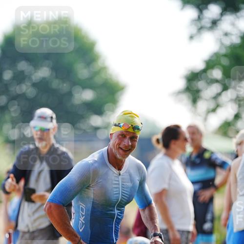 21.06.2026 - 29. Vierlanden-Triathlon LAZAROV Photography http://msf.ph/oto/9860880 21.06.2026 08:44:36 Schwimmen 39, 142, 196, 202 meine-sportfotos.de