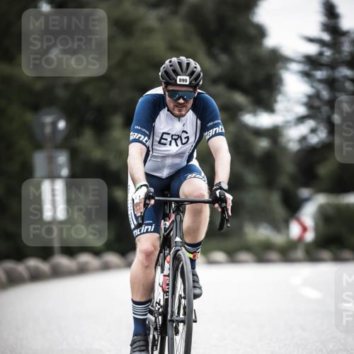 21.06.2026 - 29. Vierlanden-Triathlon H.Heesch http://msf.ph/oto/9860881 21.06.2026 12:07:53 Radfahren 682, 691, 728, 899 meine-sportfotos.de