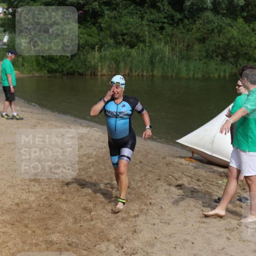 21.06.2026 - 29. Vierlanden-Triathlon Andreas Tolksdorf http://msf.ph/oto/9860888 21.06.2026 09:11:54 Schwimmen 300 meine-sportfotos.de