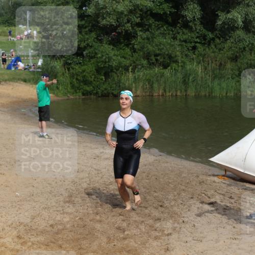 21.06.2026 - 29. Vierlanden-Triathlon Andreas Tolksdorf http://msf.ph/oto/9860899 21.06.2026 09:12:08 Schwimmen 252, 272 meine-sportfotos.de