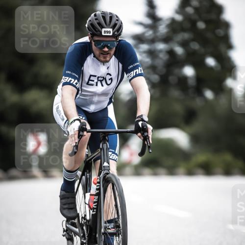 21.06.2026 - 29. Vierlanden-Triathlon H.Heesch http://msf.ph/oto/9860901 21.06.2026 12:07:54 Radfahren 674, 682, 691, 728, 899 meine-sportfotos.de