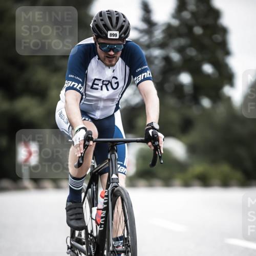 21.06.2026 - 29. Vierlanden-Triathlon H.Heesch http://msf.ph/oto/9860907 21.06.2026 12:07:54 Radfahren 674, 682, 691, 728, 899 meine-sportfotos.de