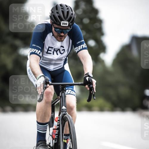 21.06.2026 - 29. Vierlanden-Triathlon H.Heesch http://msf.ph/oto/9860915 21.06.2026 12:07:54 Radfahren 674, 682, 691, 728, 899 meine-sportfotos.de