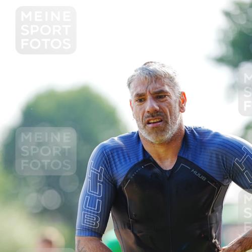 21.06.2026 - 29. Vierlanden-Triathlon LAZAROV Photography http://msf.ph/oto/9860955 21.06.2026 08:45:00 Schwimmen 104, 184 meine-sportfotos.de