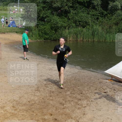 21.06.2026 - 29. Vierlanden-Triathlon Andreas Tolksdorf http://msf.ph/oto/9860961 21.06.2026 09:12:14 Schwimmen 272 meine-sportfotos.de