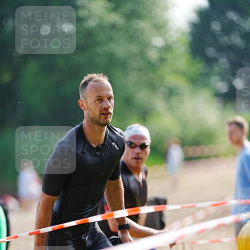 21.06.2026 - 29. Vierlanden-Triathlon LAZAROV Photography http://msf.ph/oto/9860979 21.06.2026 08:45:25 Schwimmen 69, 169, 174, 219 meine-sportfotos.de
