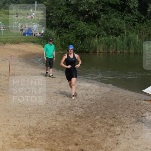 21.06.2026 - 29. Vierlanden-Triathlon Andreas Tolksdorf http://msf.ph/oto/9861017 21.06.2026 09:12:39 Schwimmen 235 meine-sportfotos.de