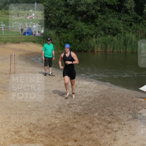 21.06.2026 - 29. Vierlanden-Triathlon Andreas Tolksdorf http://msf.ph/oto/9861040 21.06.2026 09:12:39 Schwimmen 235 meine-sportfotos.de