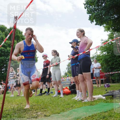 21.06.2026 - 29. Vierlanden-Triathlon LAZAROV Photography http://msf.ph/oto/9861099 21.06.2026 12:58:46 Schwimmen 1027, 1044, 1059, 1066 meine-sportfotos.de