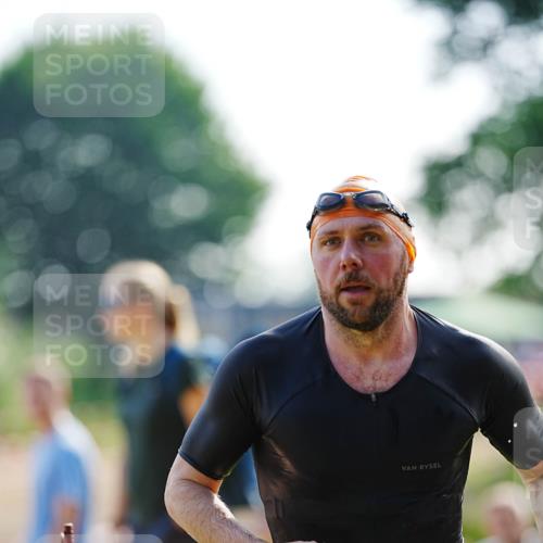 21.06.2026 - 29. Vierlanden-Triathlon LAZAROV Photography http://msf.ph/oto/9861100 21.06.2026 08:46:09 Schwimmen 84, 131 meine-sportfotos.de