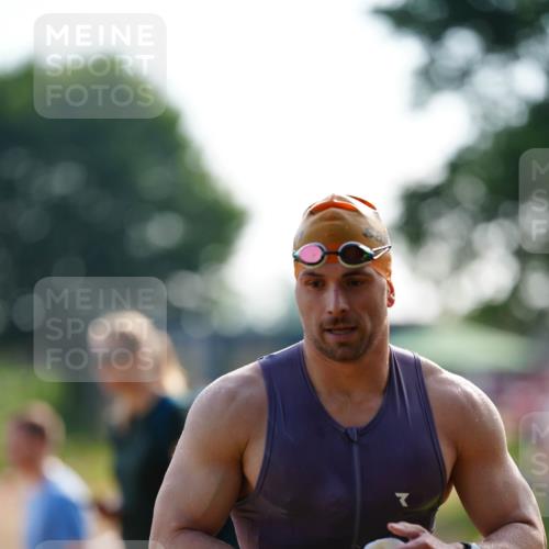 21.06.2026 - 29. Vierlanden-Triathlon LAZAROV Photography http://msf.ph/oto/9861113 21.06.2026 08:46:36 Schwimmen 35, 96, 159 meine-sportfotos.de