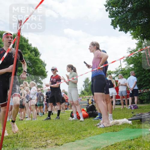 21.06.2026 - 29. Vierlanden-Triathlon LAZAROV Photography http://msf.ph/oto/9861153 21.06.2026 12:59:40 Schwimmen 1058, 1069, 1086, 1088 meine-sportfotos.de