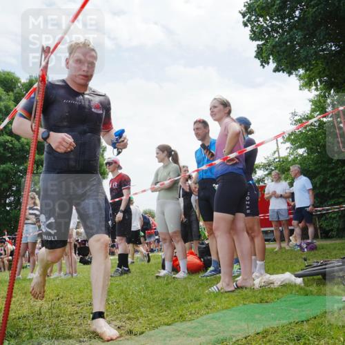 21.06.2026 - 29. Vierlanden-Triathlon LAZAROV Photography http://msf.ph/oto/9861207 21.06.2026 13:00:38 Schwimmen 1029, 1072, 1075, 1078, 1090 meine-sportfotos.de